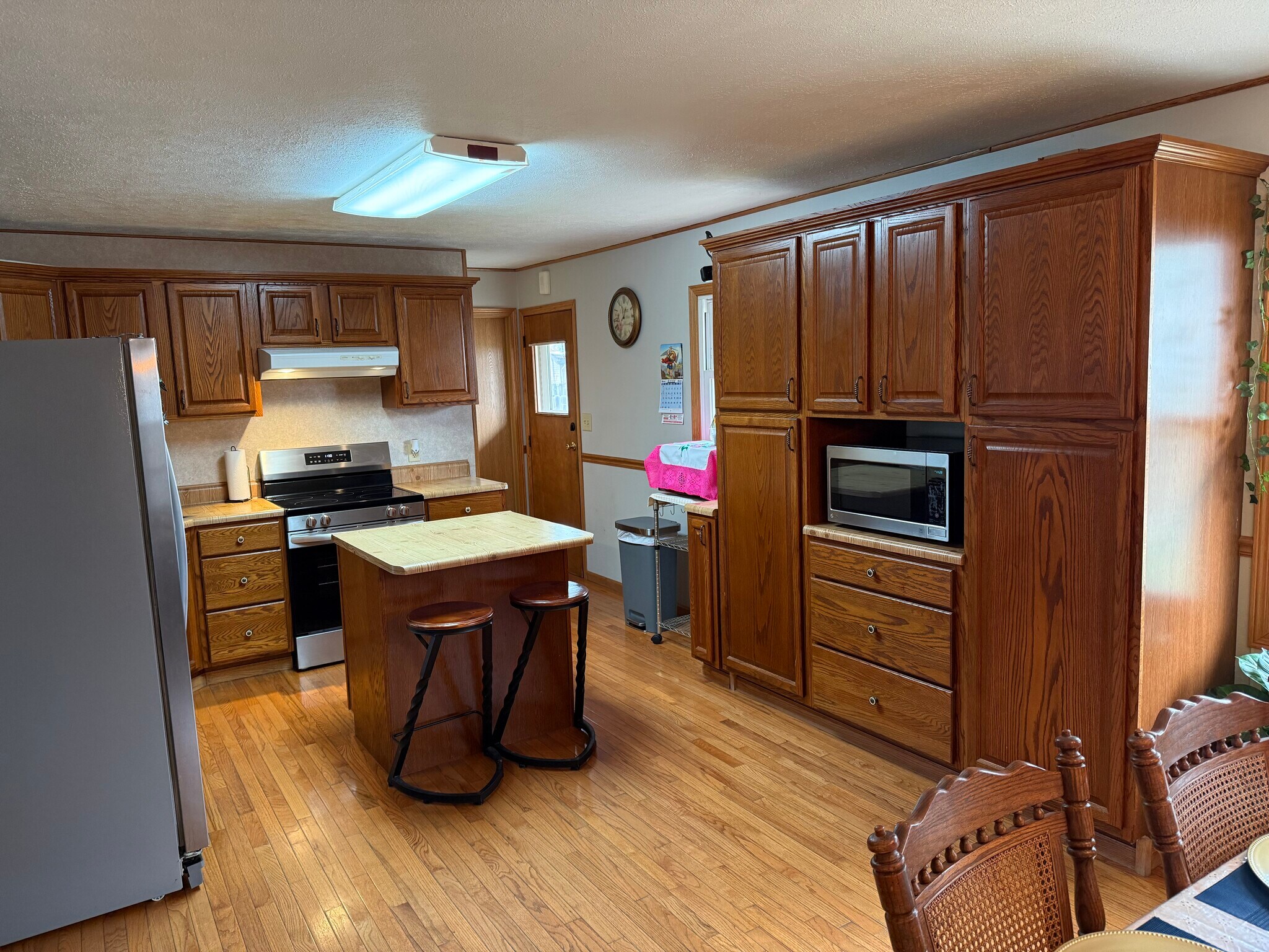 Building Photo - 2225 Yount St