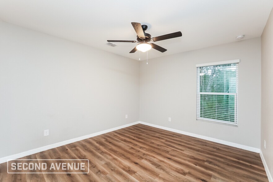 Building Photo - 14103 Hughes Ave