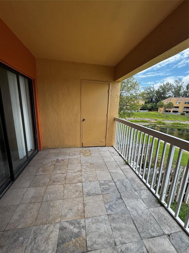 Building Photo - 5200 NW 31st Ave