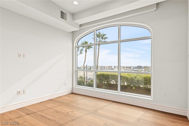 Building Photo - 9101 Alta Dr