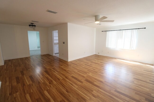Building Photo - 206 Phoenetia Dr
