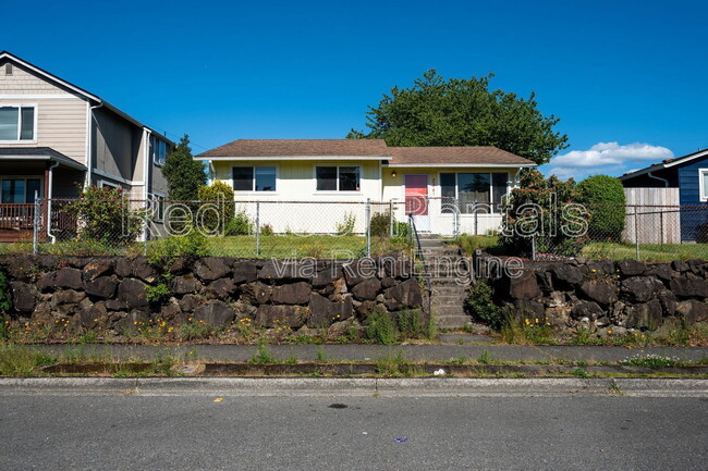 Primary Photo - 2341 S Wilkeson St
