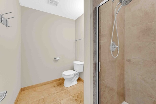 Building Photo - 1040 N Kingsbury St