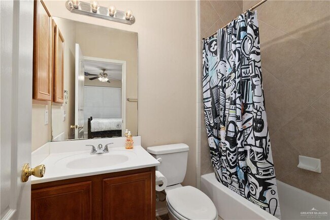 Building Photo - 21 Santa Lydia St