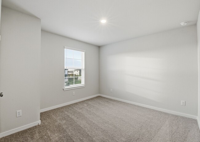 Building Photo - 4011 Ancient Honor Dr