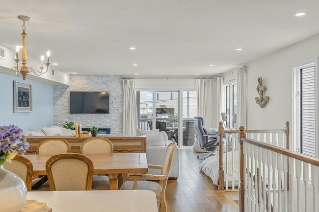 Building Photo - 3203 Page Ave