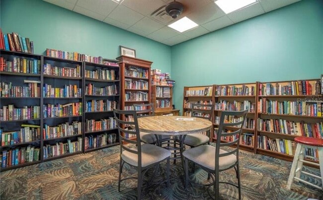 Building Photo - 5280 Coquina Key Dr SE