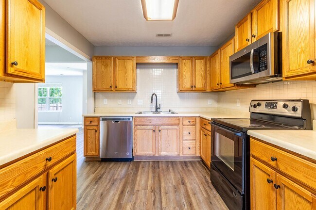 Building Photo - 5078 Cornelius Dr