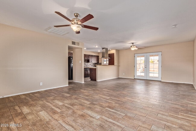 Building Photo - 312 E Hermosa Dr