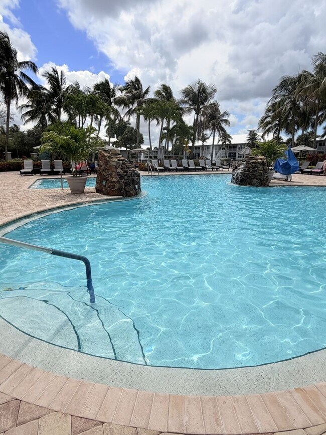 Building Photo - Luxury Fully-Furnished Villa with Golf Access | Annual Rental In Greenlinks at Lely