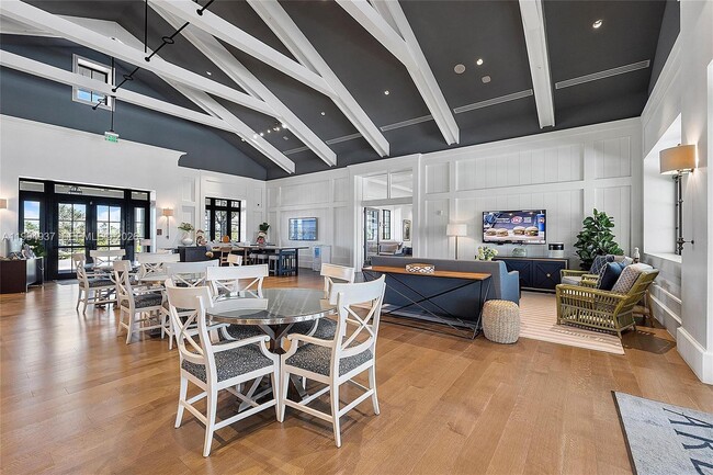 Building Photo - 1694 Hoot Owl Holw