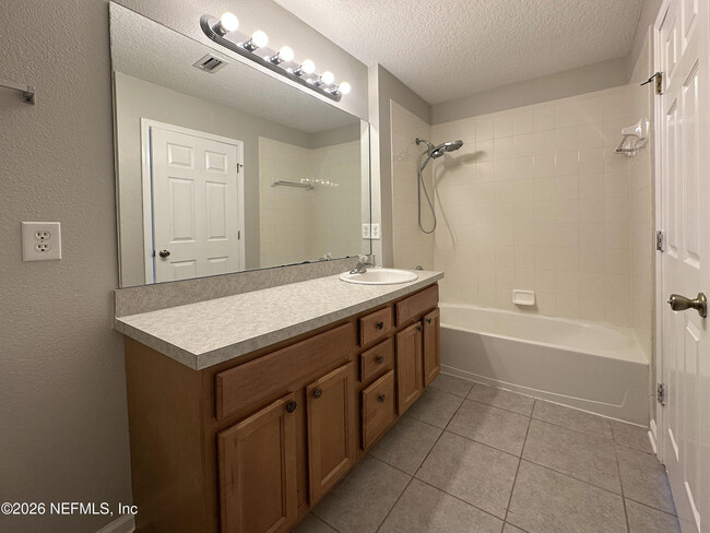 Building Photo - 1036 N Black Cherry Dr