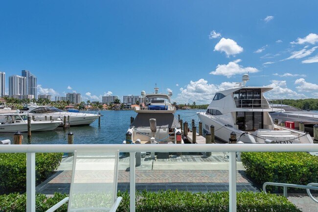 Building Photo - 400 Sunny Isles Blvd