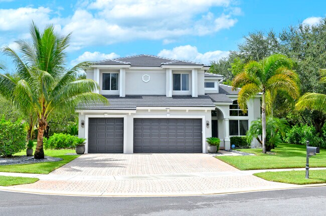 Building Photo - 4661 Manderly Dr