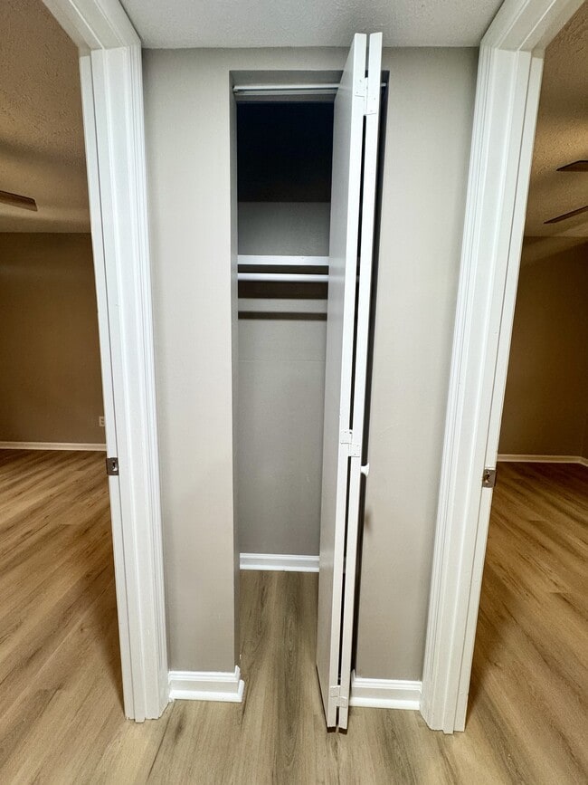 Building Photo - 1629 9th Ave