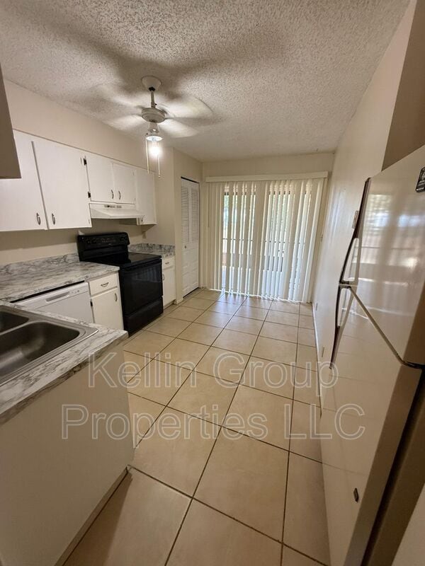 Building Photo - 5651 Struthers Ct