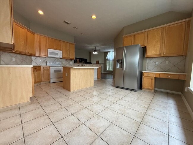 Building Photo - 13815 Pickford Knolls Dr