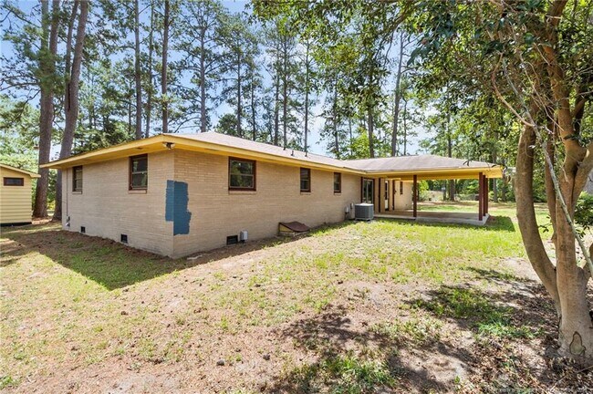 Building Photo - 3450 Cornell Dr