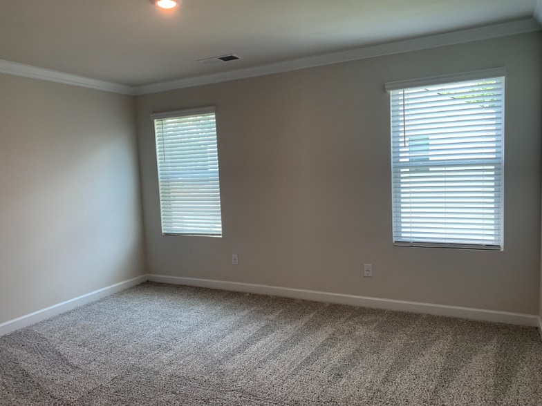 Building Photo - 2329 Belterra Dr