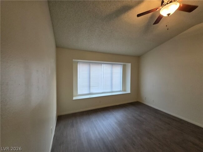 Building Photo - 6561 Avon Ct