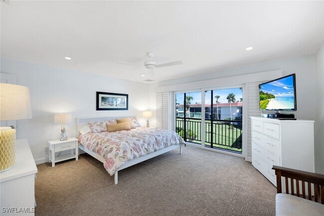 Building Photo - 2211 Gulf Shore Blvd N