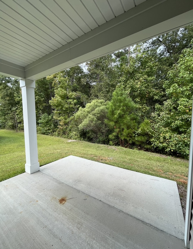 Building Photo - 161 Harmony Ln