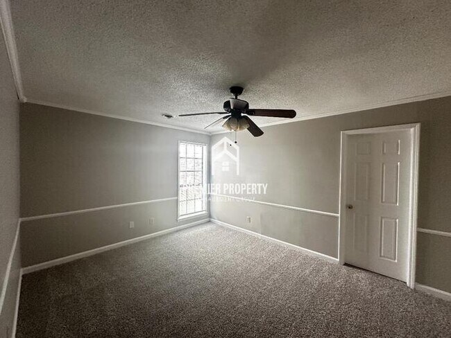 Building Photo - 3482 Kirby Terrace Dr