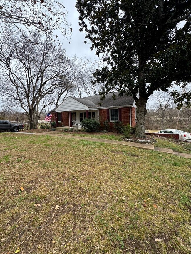 Building Photo - 3504 Pleasant Valley Rd