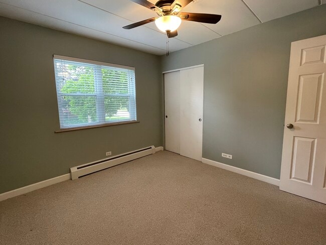 bedroom 2 - 120 N Lincoln Ln