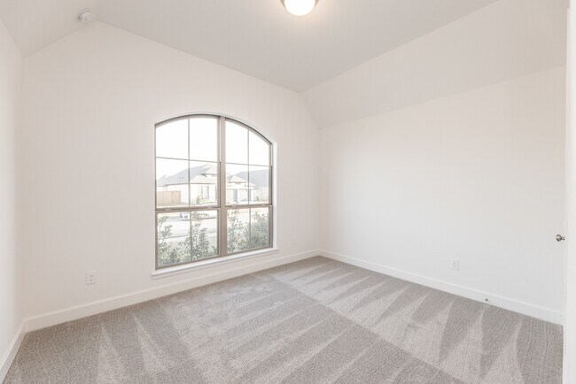 Building Photo - 2802 Sweet Honey Ln