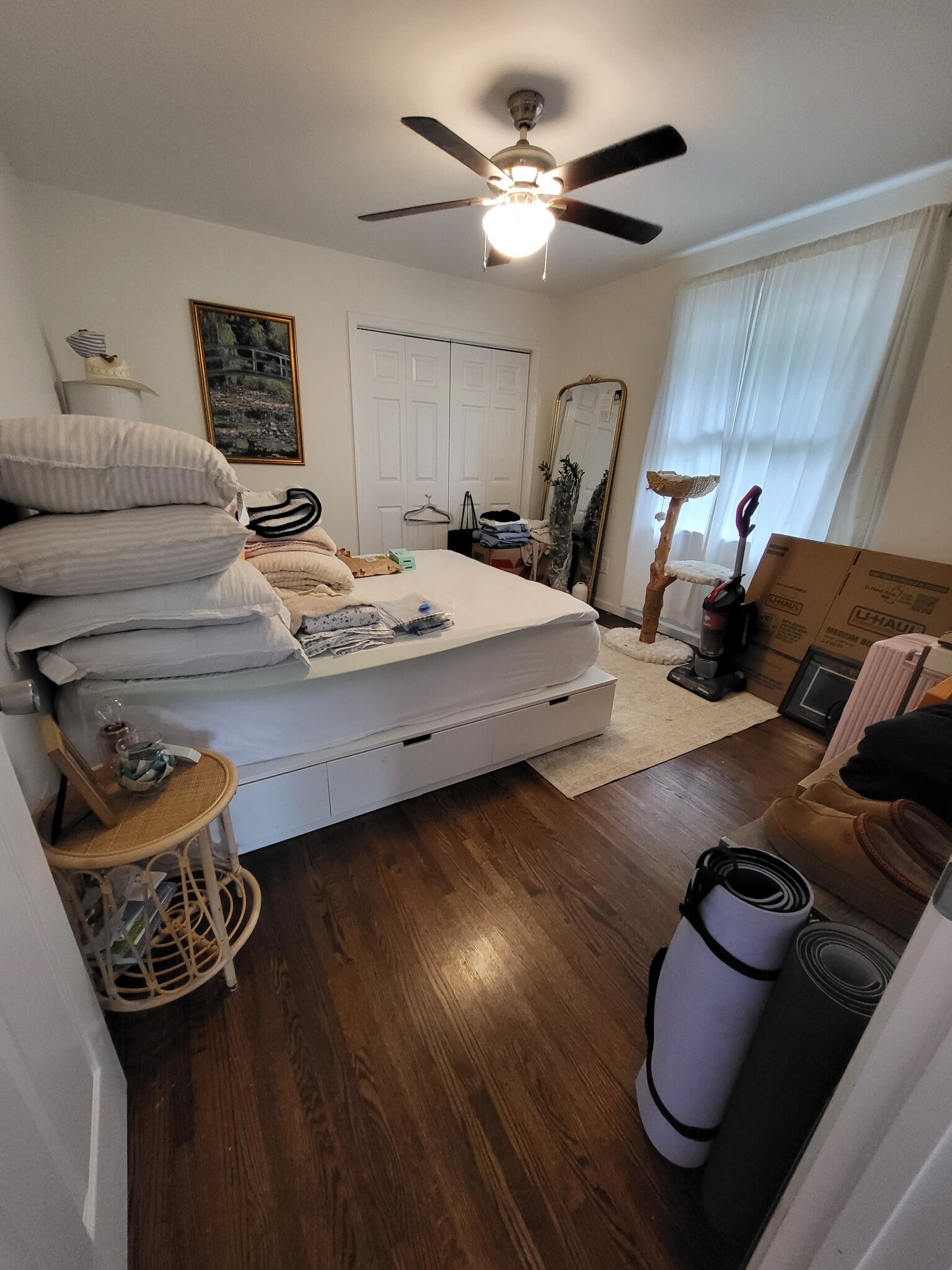 Second bedroom - 1512A Sweetbriar Ave