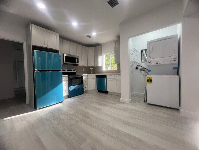 Building Photo - 1824 NW 49th St