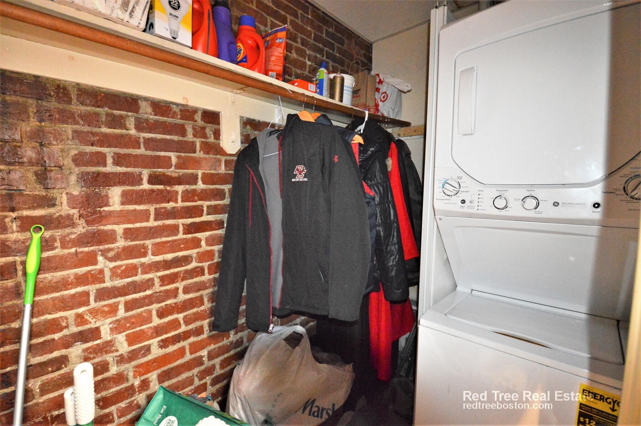 Building Photo - 25 St Marys Ct