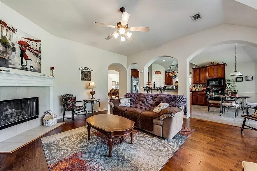 Building Photo - 7112 Brekenridge Dr