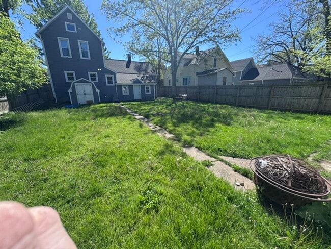 Building Photo - Updated 4 Bedroom House on the NW Side