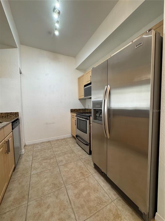 Building Photo - 1064 N Tamiami Trl