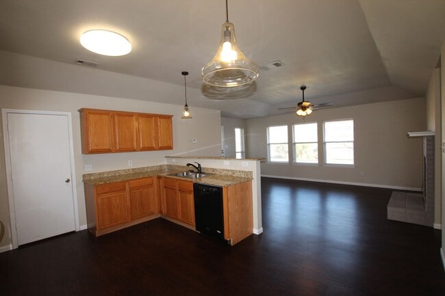 Building Photo - Coming Soon: Stunning 3 Bedroom Home in Bu...