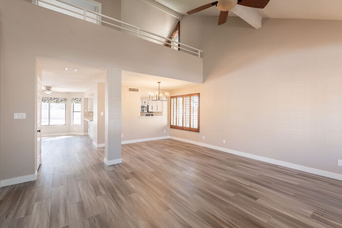 Building Photo - 5416 E Glencove St