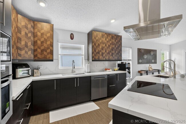Building Photo - 1504 Lake Breeze Dr