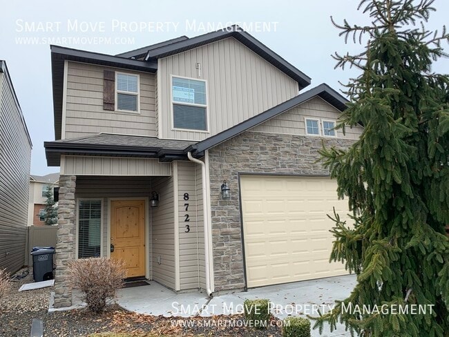 Primary Photo - Adorable Two Story off Maple Grove. Neighb...