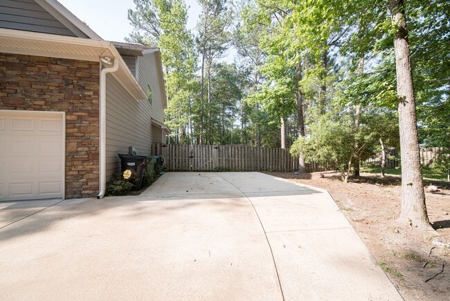 Building Photo - 4 bedroom/3 bath Midland, GA