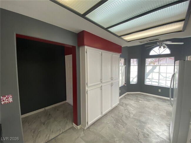 Building Photo - 8090 Kinsella Way