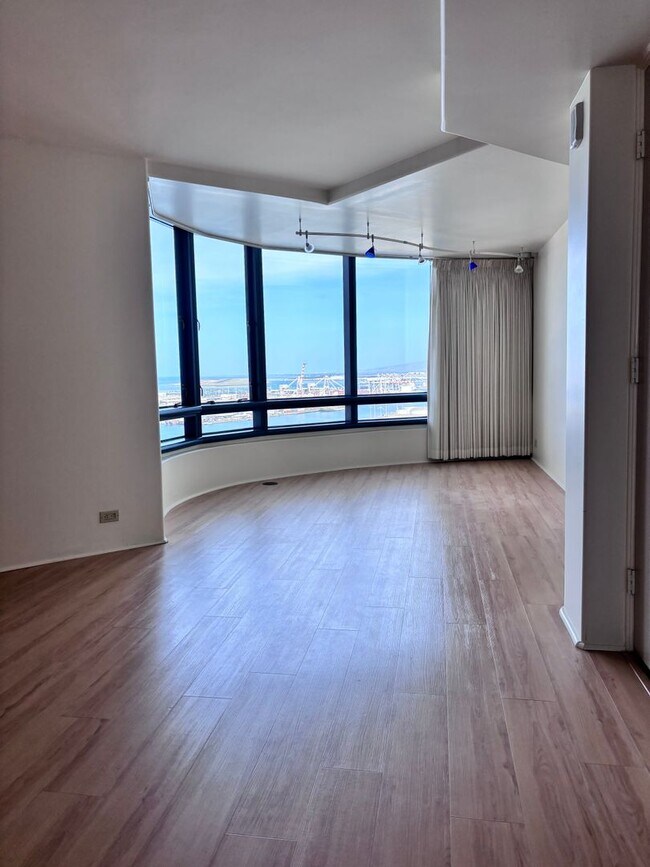 Building Photo - 2/2/2 Harbor and ocean view unit