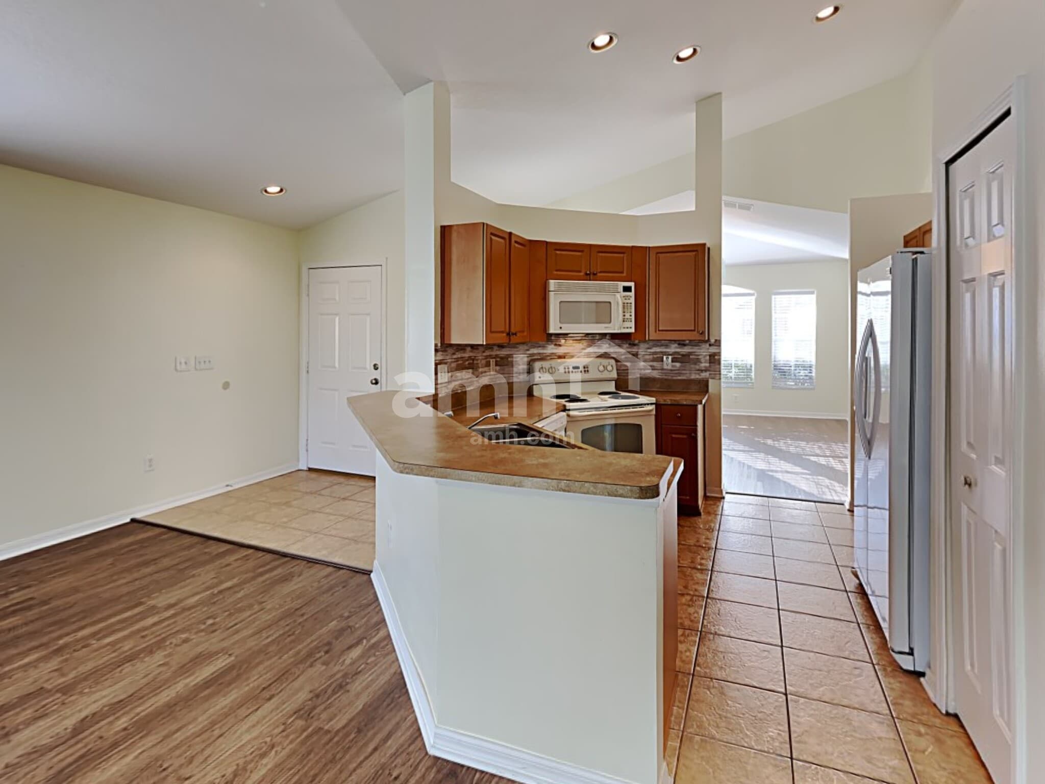 Building Photo - 3348 Clover Blossom Cir