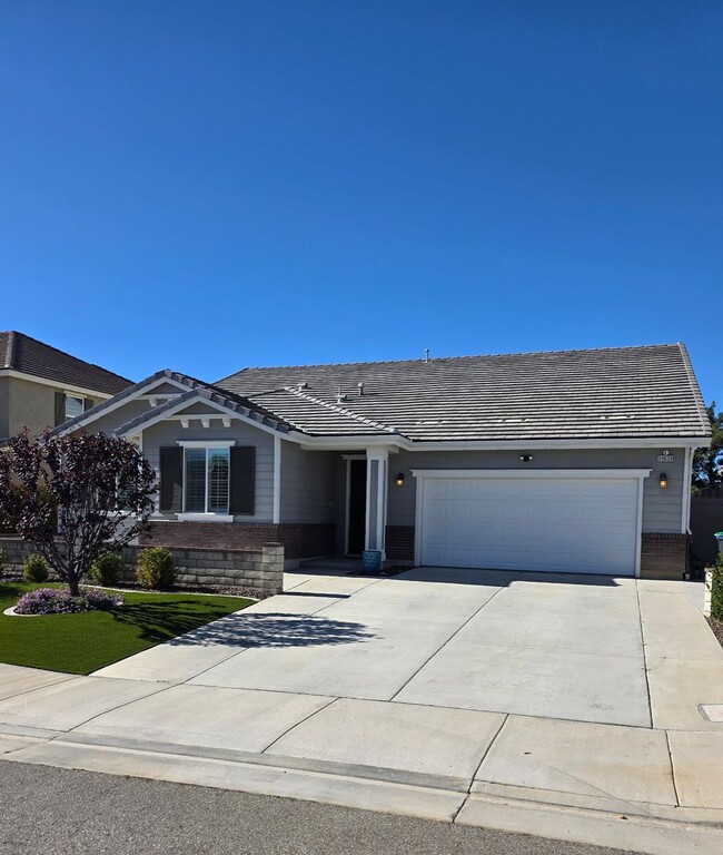 Primary Photo - Gorgeous Single Level, 4 Bedroom Pool Home with Solar!