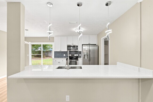Building Photo - 7218 Zapata Dr