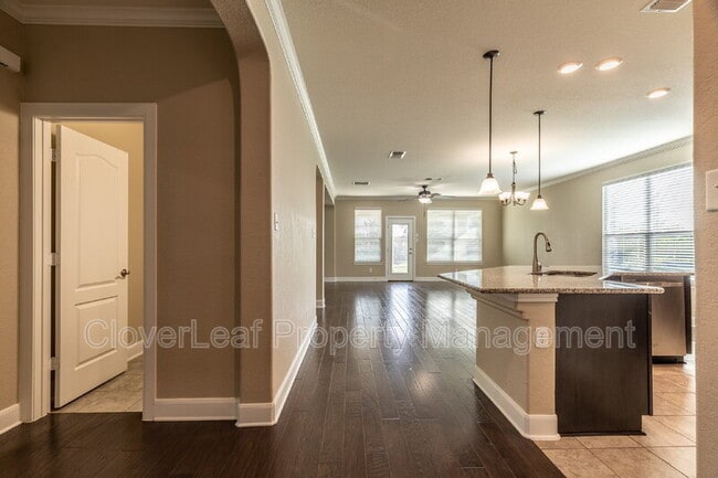Building Photo - 693 Pond Springs