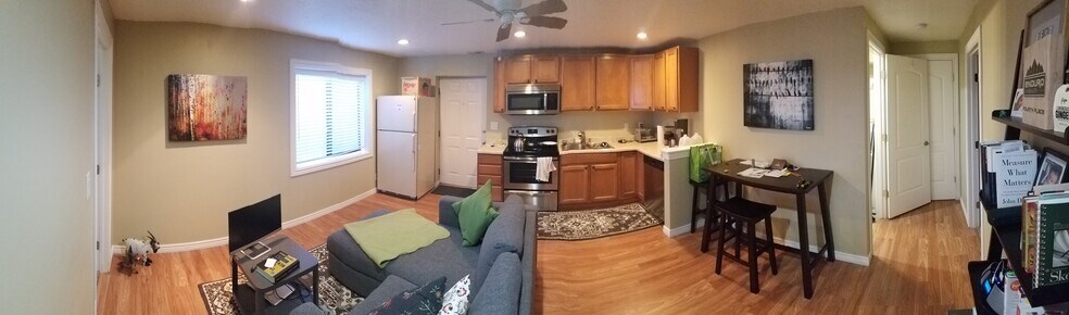 Primary Photo - 7038 S Brookhill Dr