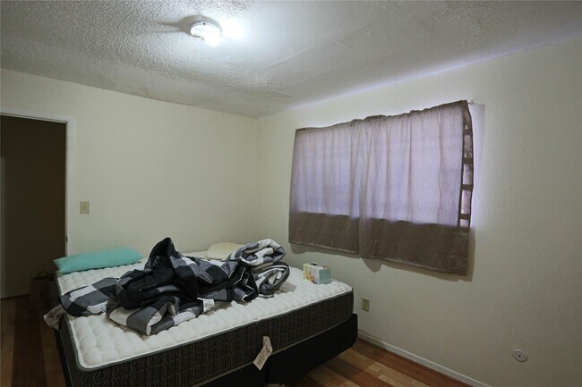 Building Photo - 6214 Grandvale Dr