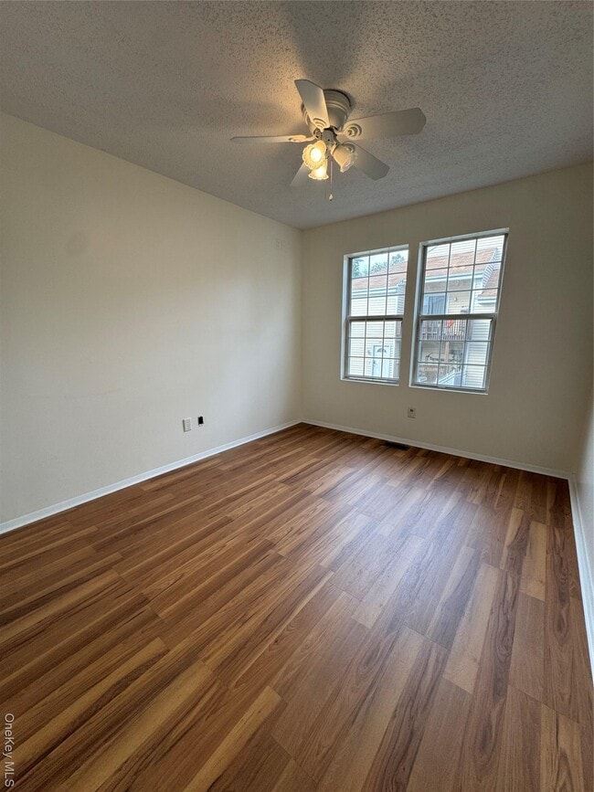 Building Photo - 2910 Whispering Hills Dr